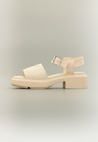 Sélectionné, light cashew