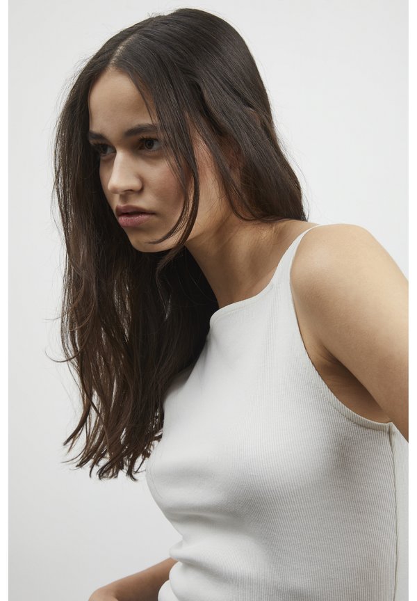 IHORETA - Top - cloud dancer2