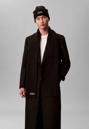 Calvin Klein, PATCH CHUNKY SET - Mütze - black