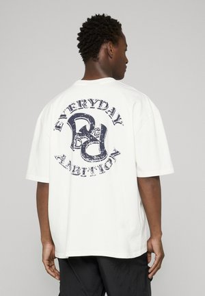 SIRLEN TEE - T-shirt med print - washed warm white