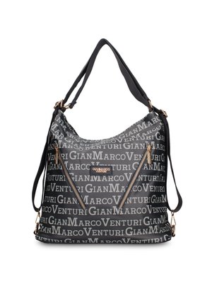 Borsa a tracolla nera con testo bianco ripetuto "Gian Marco Venturi", due cerniere diagonali frontali e tracolla regolabile con dettagli in oro.