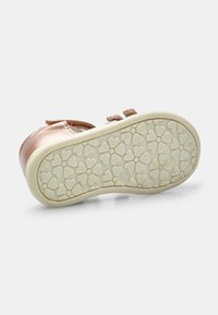 Bata Beebijalatsid - rosa