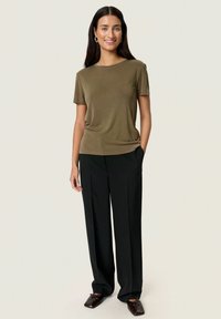 Soaked in Luxury CREW-NECK - Tricou basic - tarmac