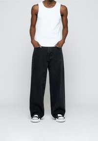 EIGHTYFIVE Vaqueros baggy - black denim