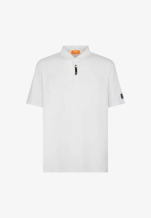 Polo shirt bianco con colletto corto, chiusura con zip e logo nero accentato sulla manica. Realizzato in tessuto liscio con una vestibilità comoda.