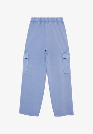 Blaue Cargo-Hosen aus weichem Material, mit einem elastischen Bund, weiten Beinen und zwei seitlichen Cargo-Taschen.