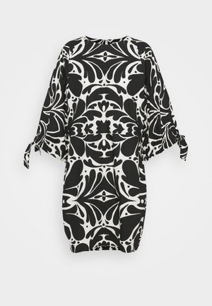 LOVARIN - Day dress - artwork