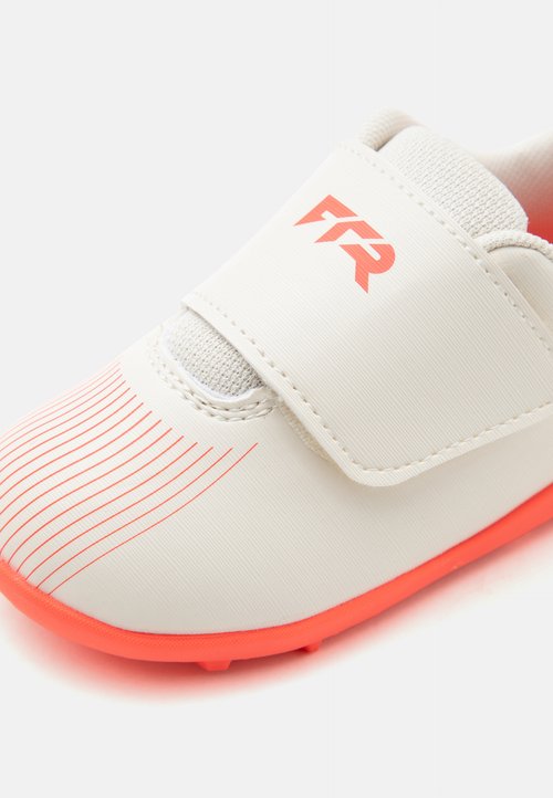 PUMA FUTURE 9 PLAY TT UNISEX - Turf football boots - sugared almond/white/ultra red/black — photo 6