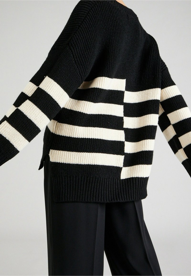 Guido Maria Kretschmer Collection Stickad tröja - black