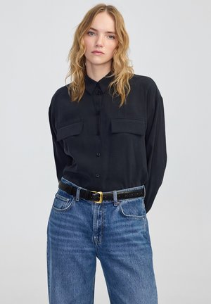 Overhemdblouse - black