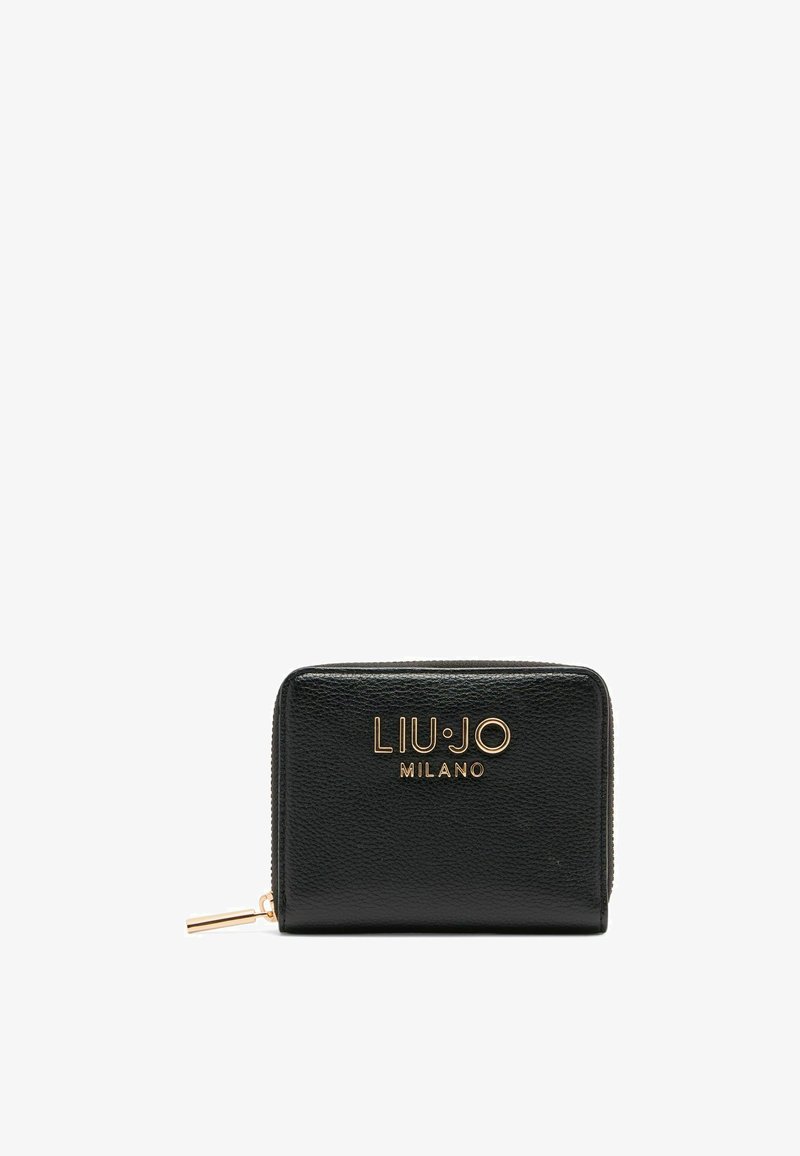 Čierna kožená peňaženka s textúrovaným povrchom, zlatými kovovými doplnkami a zipsovým uzáverom. Na prednej strane sa nachádza logo "LIUJO MILANO".