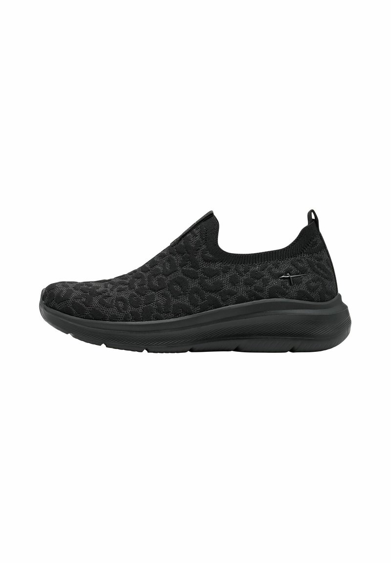 Fekete slip-on sportcipők texturált mintával, rugalmas kötött felsőrész, vastag fekete gumitalppal a kényelem és a támogatás érdekében.