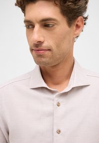 Eterna LINEN SHIRT - SLIM FIT - Camicia elegante - beige