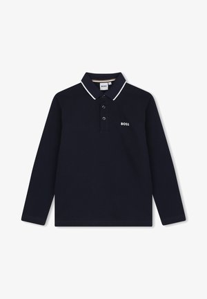 Marineblauwe polo met lange mouwen van katoen, met een klassieke kraag met witte rand en een knoopsluiting met drie knopen, en een klein logodetail.