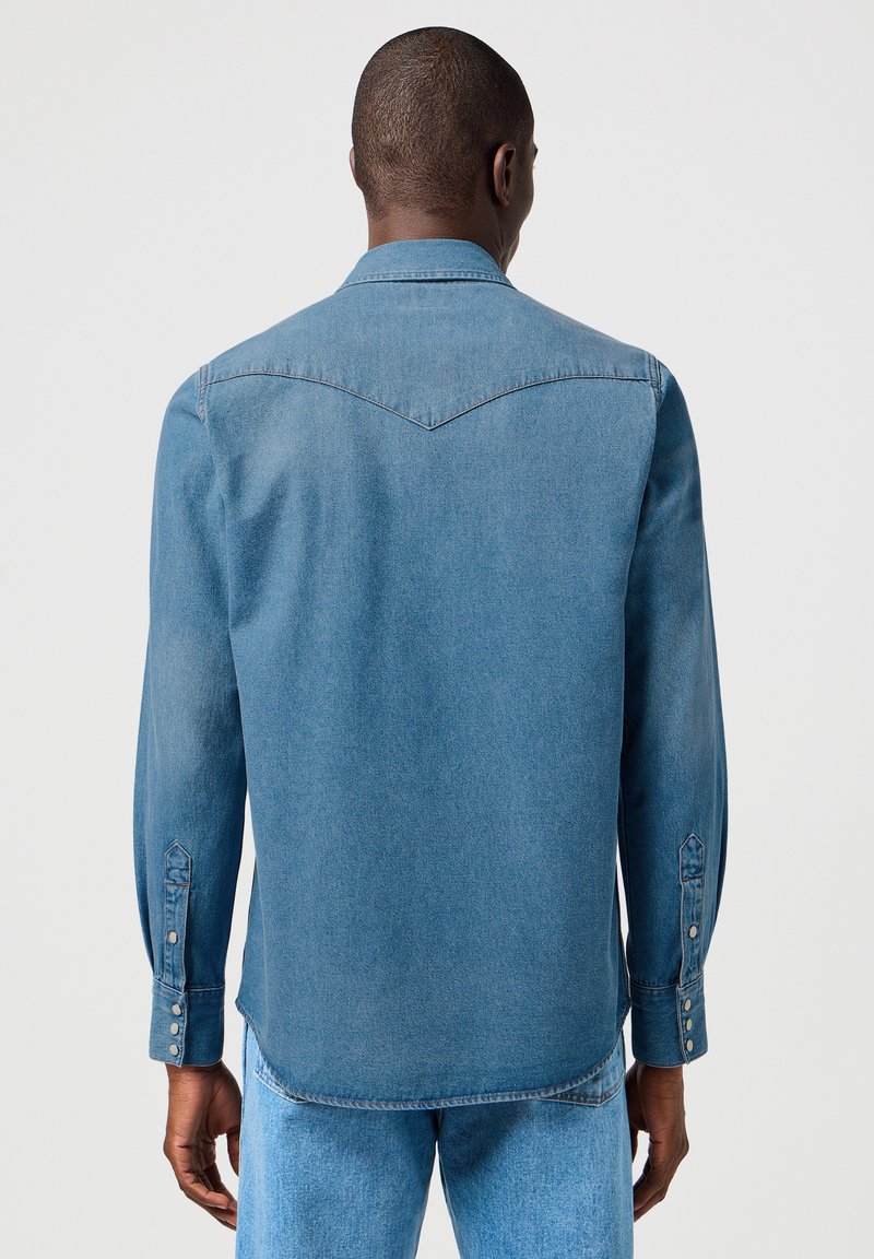 Chemises Wrangler en Bleu : jusqu’à −15