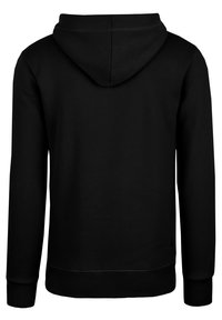 Zwarte hoodie met een trekkoord in de capuchon, lange mouwen en ribgebreide manchetten. Glad textuur, eenvoudig ontwerp en een klein logo accent aan de onderzijde.
