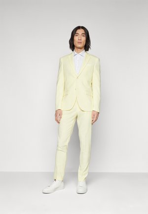 THE FASHION SUIT NOTCH POCKET SQUARE SET - Puku - lemon