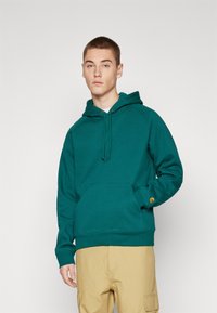 Carhartt WIP HOODED CHASE - Jersey con capucha - chervil/gold