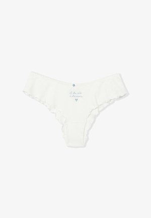 Culotte string blanche en coton avec des bords délicatement froncés, une petite décoration de rose bleue, et un texte français brodé en bleu sur la ceinture avant.