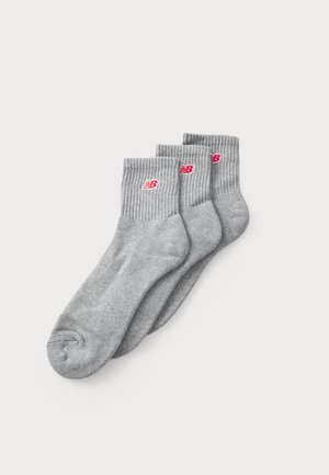 New Balance RED PATCH LOGO ANKLE UNISEX 3 PACK - Sokid - grey