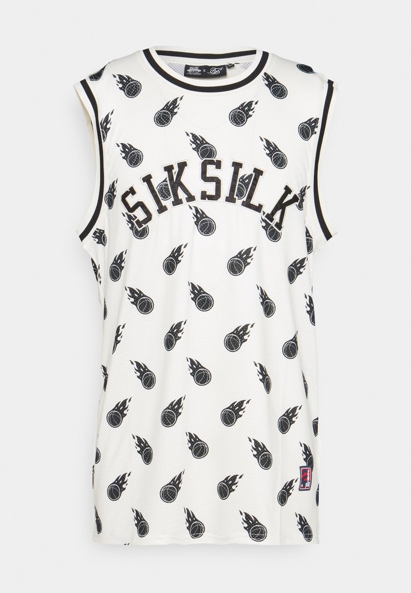 Valkoinen hihaton koripallopaita, jossa on musta liekkejä ja pallokuvio, jossa on "SIKSILK"-teksti ja ommeltu NBA-logo helman kohdalla.
