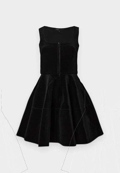 Rochie neagră cu un corset ajustat, decolteu pătrat, fermoar frontal și fustă evazată dintr-un material texturat.