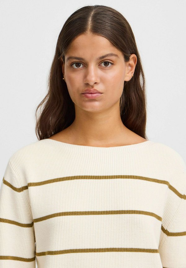 IHBOSTON - Jumper - almond milk wlizard stripe2