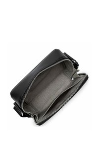 Borsa in pelle nera con chiusura a zip, dotata di un interno grigio texturizzato e una tasca aggiuntiva laterale per una migliore organizzazione.