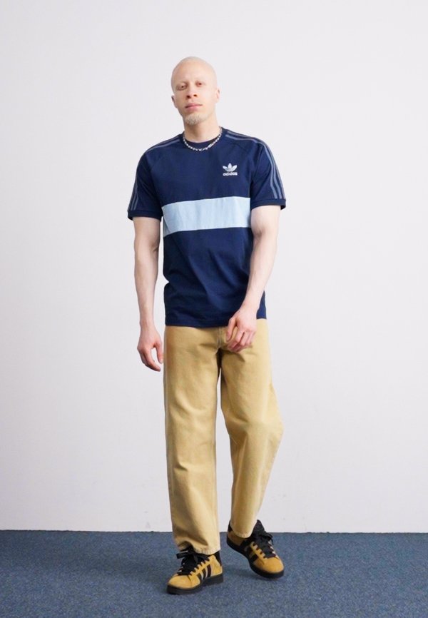 3-STRIPES PANEL - Print T-shirt - night indigo clear sky2