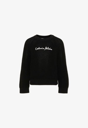 Czarny, dziergany sweter z długim rękawem, z prążkowanymi mankietami i dołem, z białym tekstem logo "Calvin Klein" na piersi.