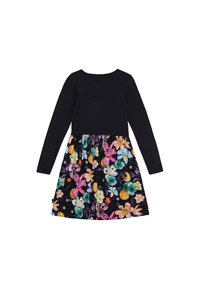 Garais piedurkņu kleita ar melnu augšu un ziedu izdrukātu svārku, parādot spilgtas krāsas, piemēram, rozā, zilu un dzeltenu uz tumša fona.