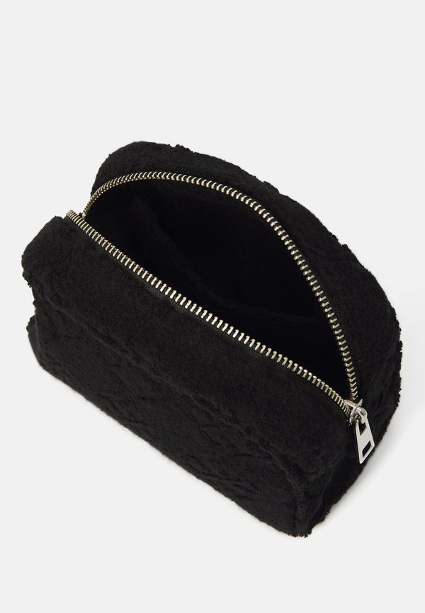 ELLA POUCH - Wash bag2