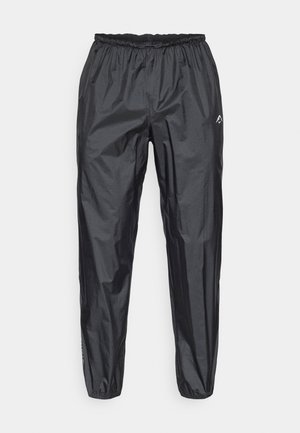 Férfi fekete vízálló esőnadrág, könnyű szintetikus anyagból készült, rugalmas derékpánttal és fokozatosan keskenyedő lábbal.