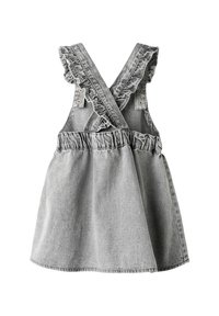 Vestito in denim grigio con spalline arricciate e vita arricciata. Presenta bottoni sulle spalline e una gonna svasata. Tessuto liscio, design casual.