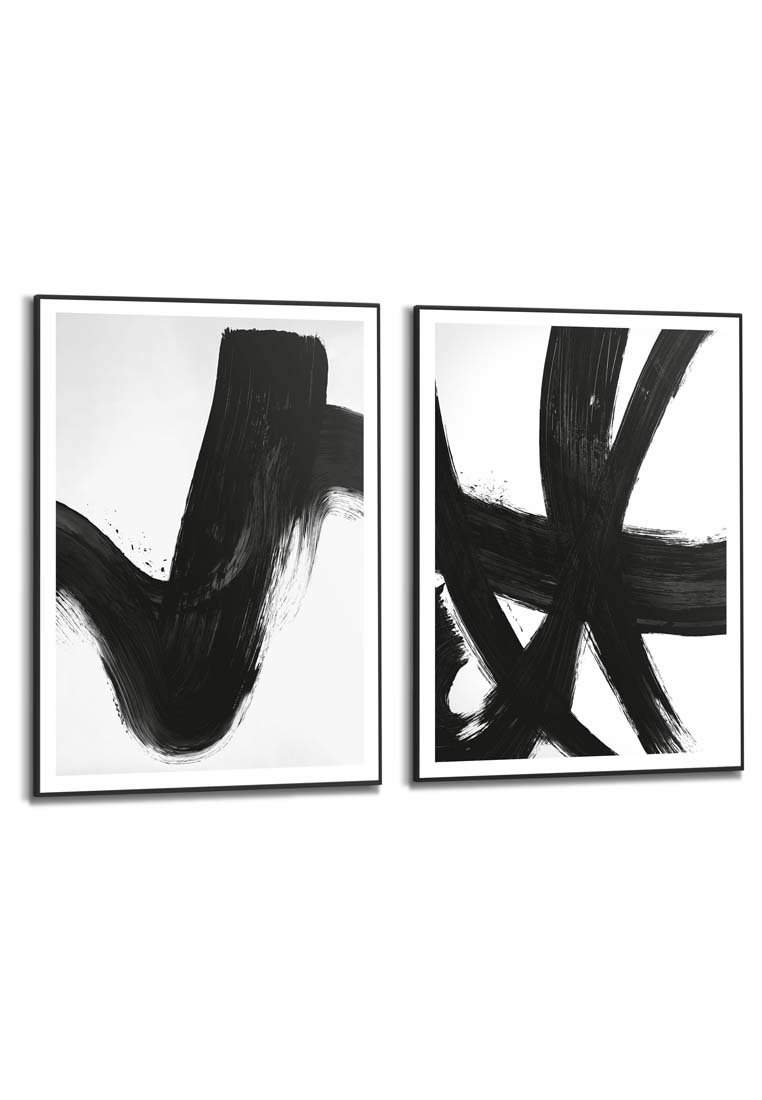 Zwei gerahmte Kunstwerke mit abstrakten schwarzen Pinselstrichen auf weißem Hintergrund, die sich in Design und Orientierung unterscheiden.