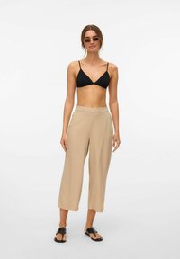 Vero Moda Hlače - oatmeal