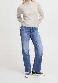 ICHI Stickad tröja - white