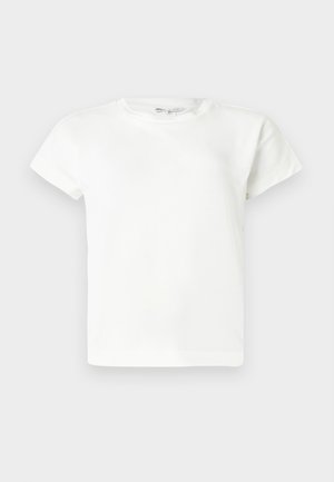 Preprosta bela kratka majica z okrolim izrezom in ravnim robom, prikazana na svetlo sivi podlagi.