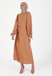 Modanisa MODEST - Jurk - cappuccino