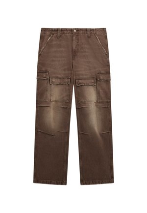 Bruine cargobroek met een ontspannen pasvorm, voorzien van vier grote zakken, een riemlus en een vervaagde textuur voor een gedragen uitstraling.