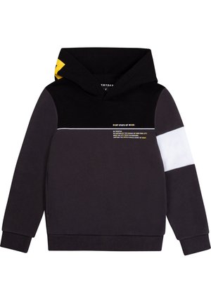 Czarna bluzka z kapturem z żółtym akcentem na kapturze, design z blokami kolorów w białych i szarych sekcjach oraz nadrukiem tekstu na przedniej części.