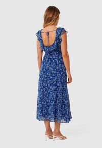 Forever New Petite RUFFLE COLLAR DRESS - Kjole - hartley