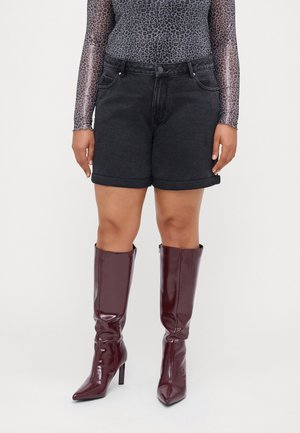 VMCZURI - Jeansshort - black denim