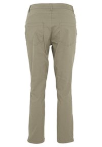 Pantalon beige à jambes droites, vu de dos, avec deux poches arrière et des passants de ceinture à la taille.