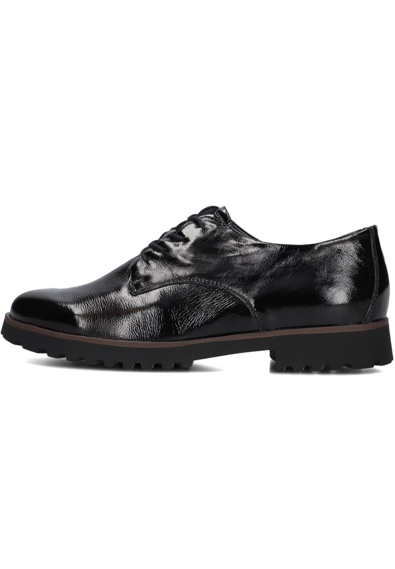 Zwarte faux-lederen schoenen met een glanzende afwerking, ronde neus, vetersluiting en een getextureerde rubberen zool met een robuust profiel.