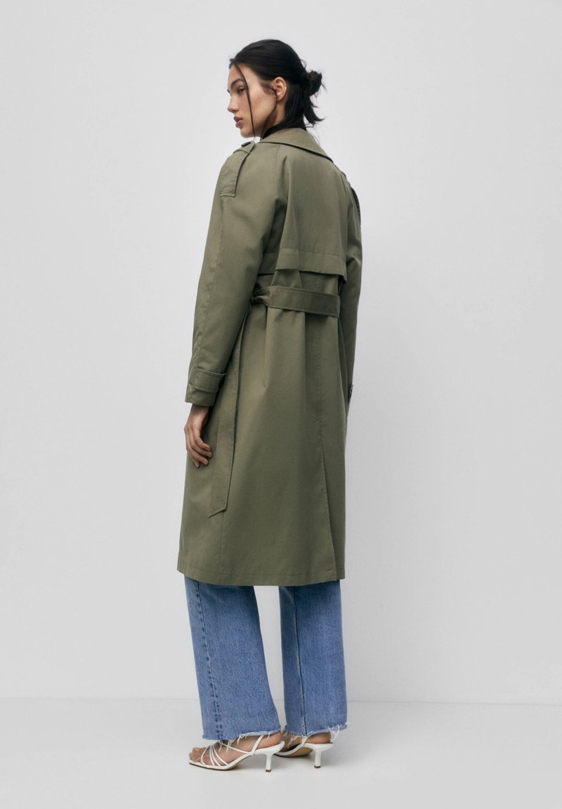 PULL&BEAR BASIC Trenchcoat dark green/dunkelgrün Zalando.at