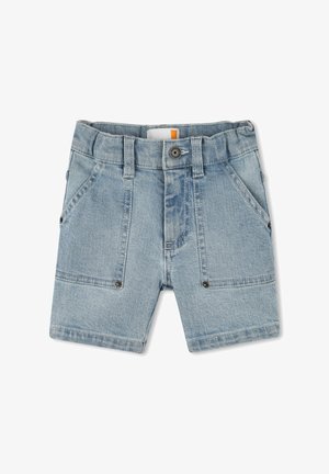 Shorts in denim blu chiaro. Presentano tasche frontali e posteriori, chiusura con bottone e un taglio dritto. Tessuto leggermente scolorito.