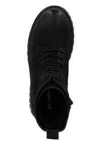 Stivale alla caviglia in pelle nera con lacci e zip laterale, pannelli in suede strutturato, punta rotonda e suola in gomma. All'interno presenta il logo del marchio.