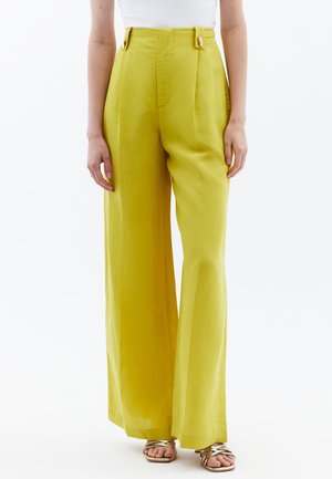 Pantalones - warm olive