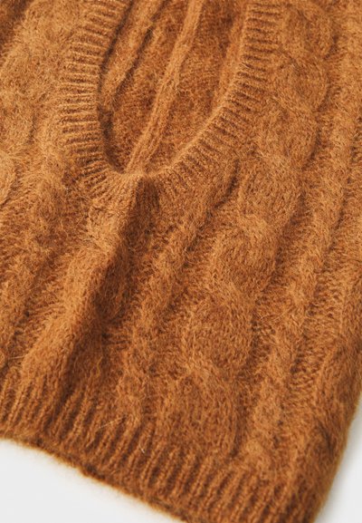 By Malene Birger RENIMA - Gorro - bison